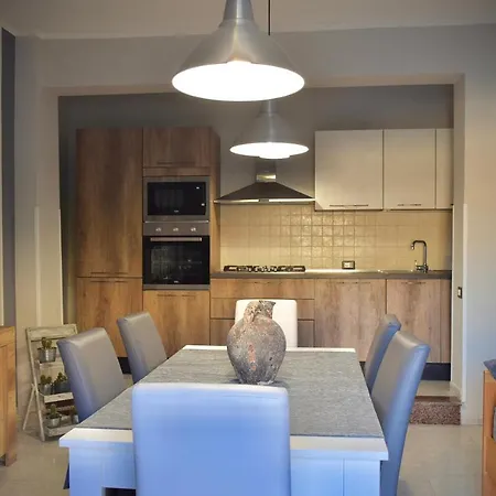 Casa Nonna Nena * Πόρτο Εμπέντοκλε